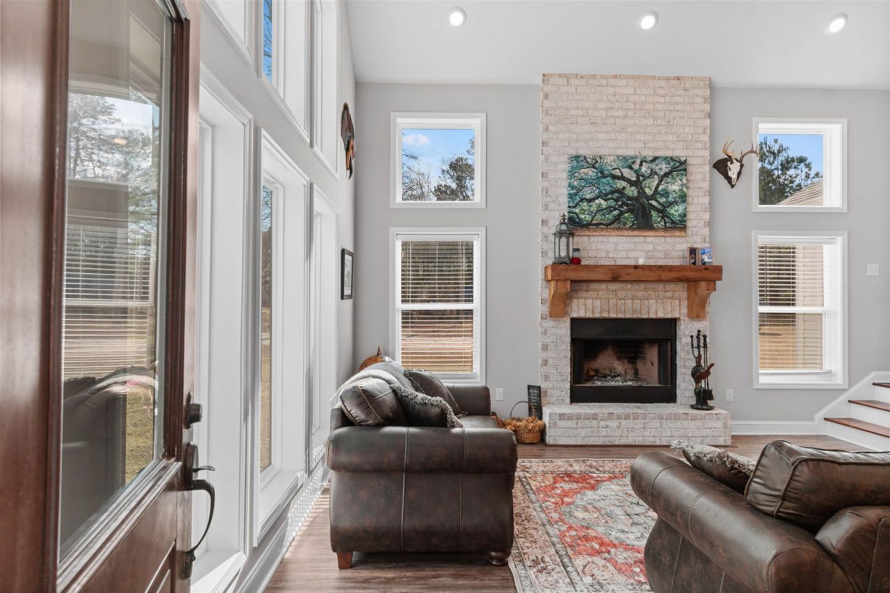 131 Rhodus Ave. Photo 6