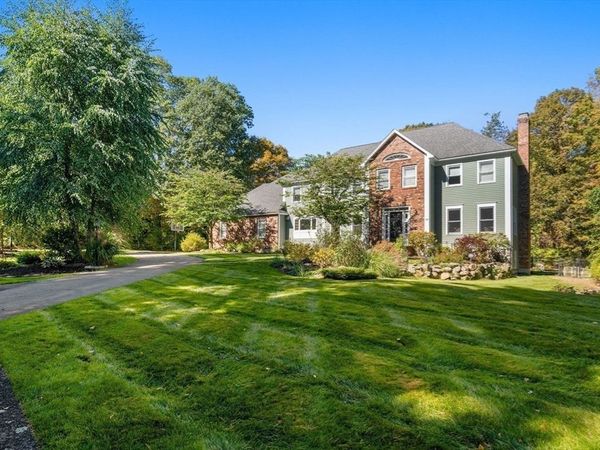 177 Bay Colony Drive, Westwood, MA 02090