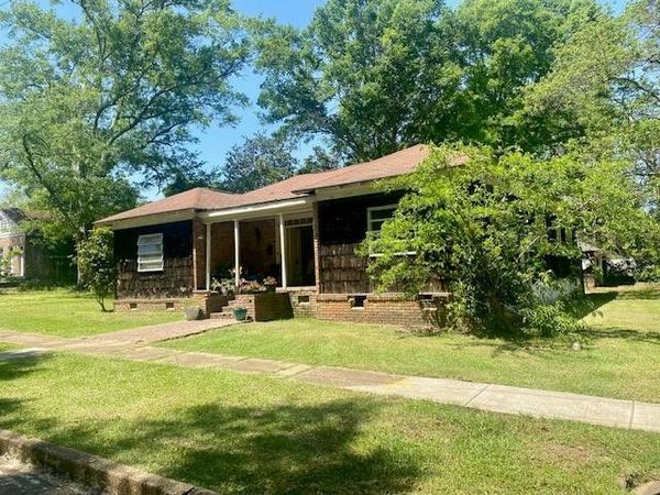 134 A & B W New York Avenue, McComb, MS 39648