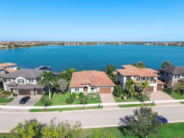 11431 W Watercrest Cir, Parkland, FL 33076