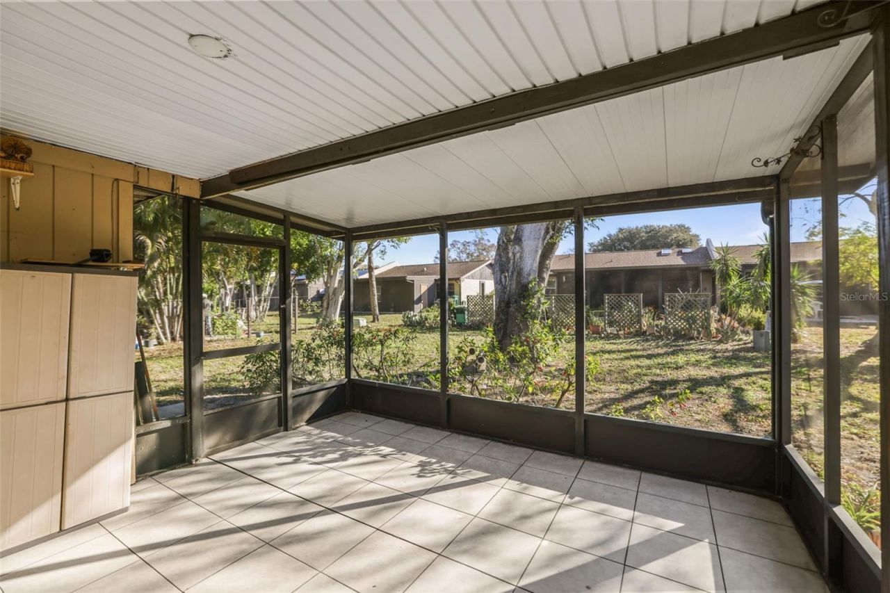 10049 88th Way, Seminole, FL 33777 Photo