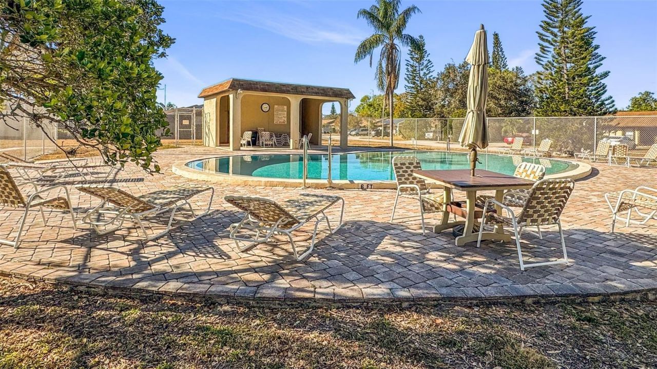 10049 88th Way, Seminole, FL 33777 Photo