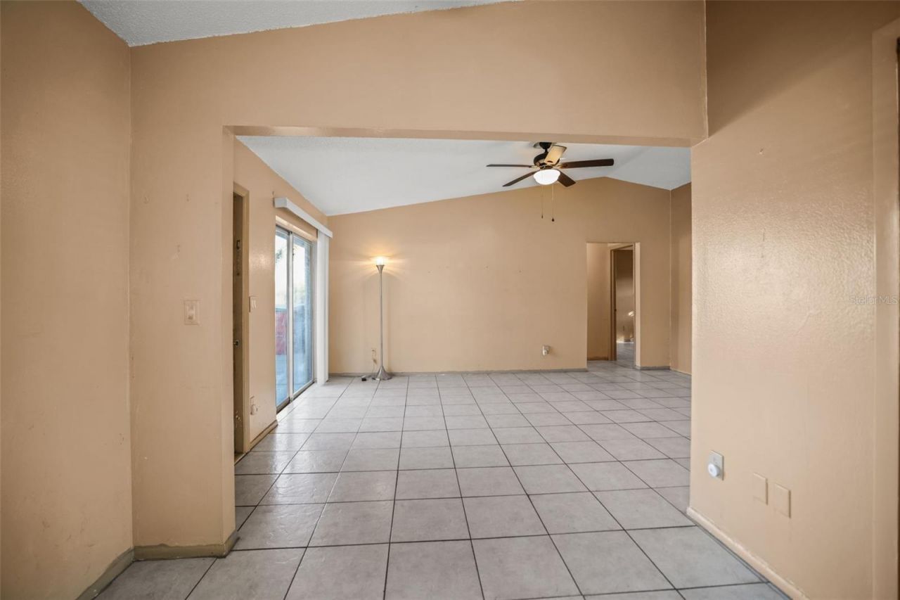 10049 88th Way, Seminole, FL 33777 Photo