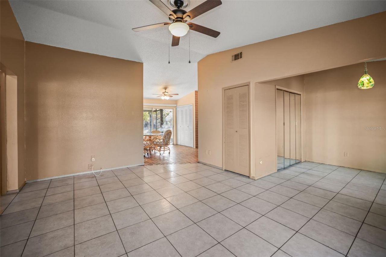 10049 88th Way, Seminole, FL 33777 Photo