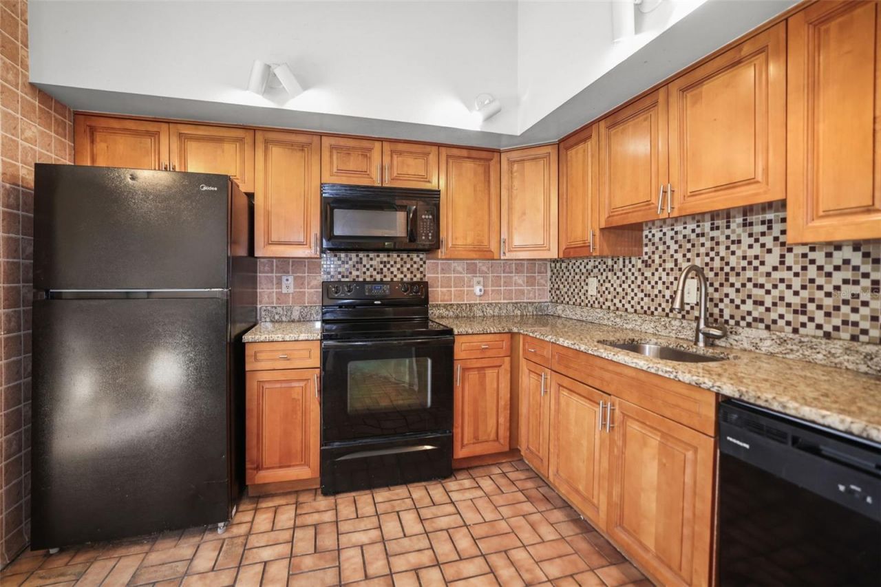 10049 88th Way, Seminole, FL 33777 Photo