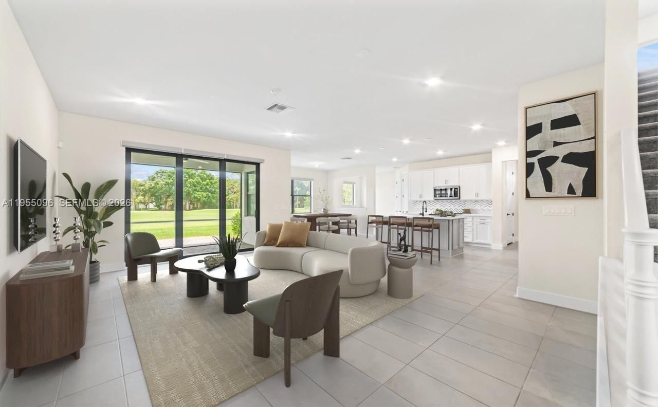 8123 NW 78th St, Tamarac, FL 33321 Photo