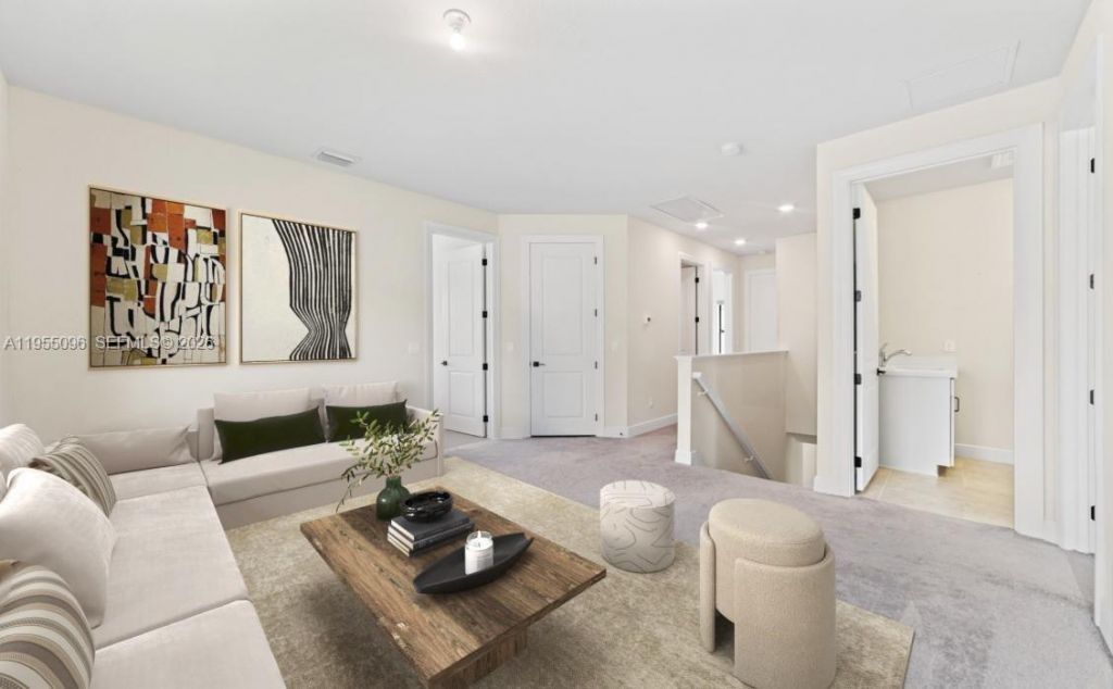 8123 NW 78th St, Tamarac, FL 33321 Photo