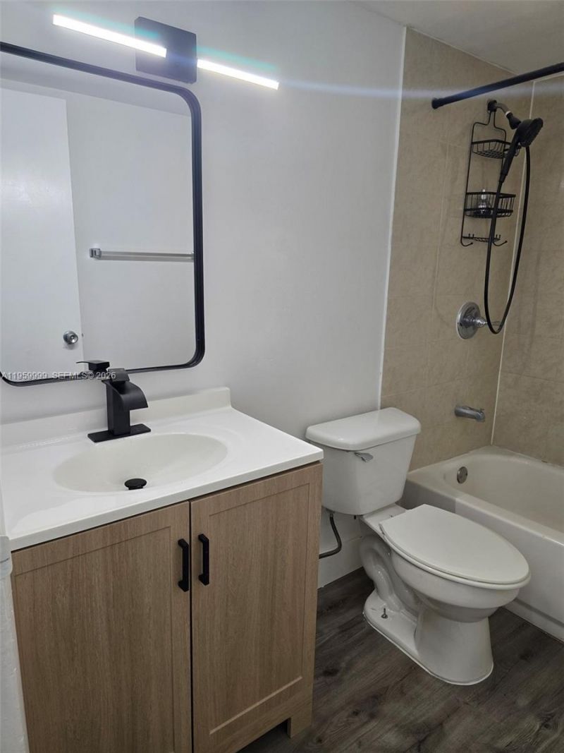 5755 W 20th Ave, Unit 312, Hialeah, FL 33012 Photo