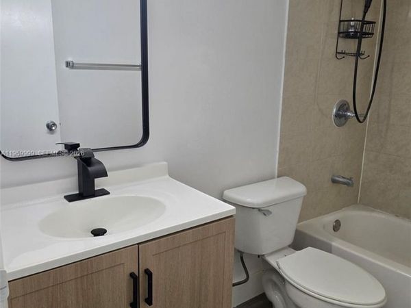 5755 W 20th Ave, Unit 312, Hialeah, FL 33012