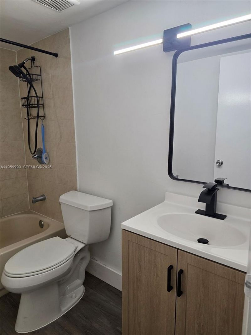5755 W 20th Ave, Unit 312, Hialeah, FL 33012 Photo