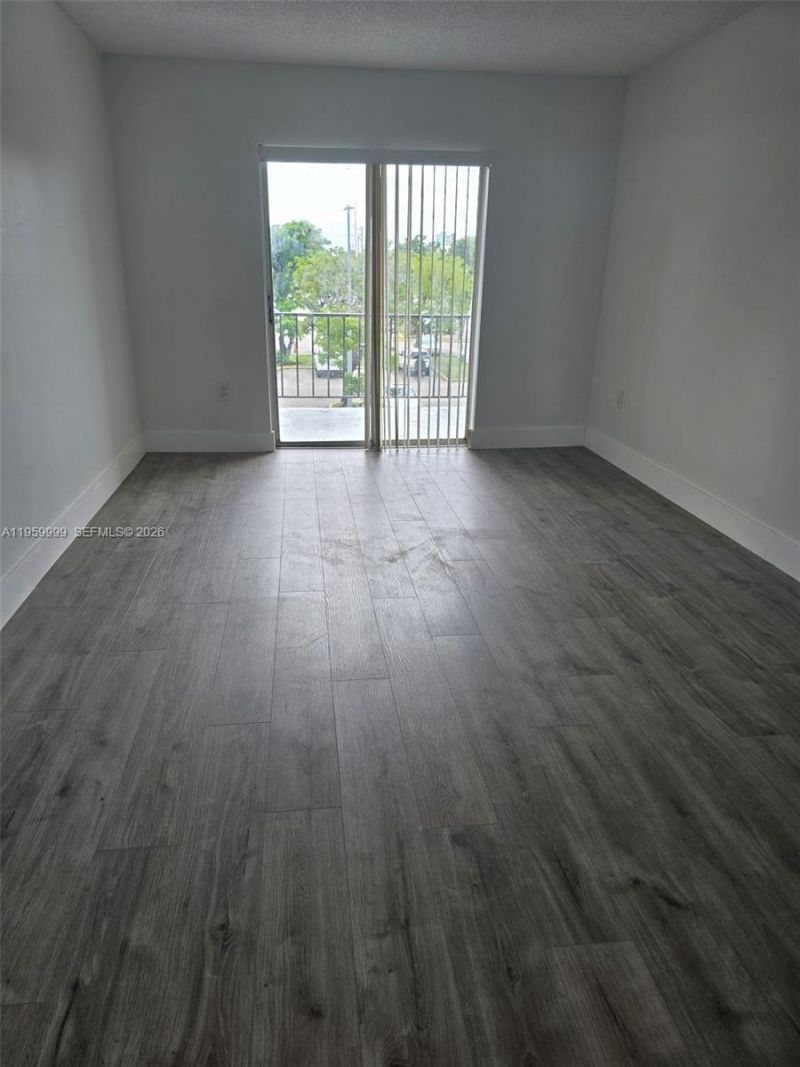 5755 W 20th Ave, Unit 312, Hialeah, FL 33012 Photo