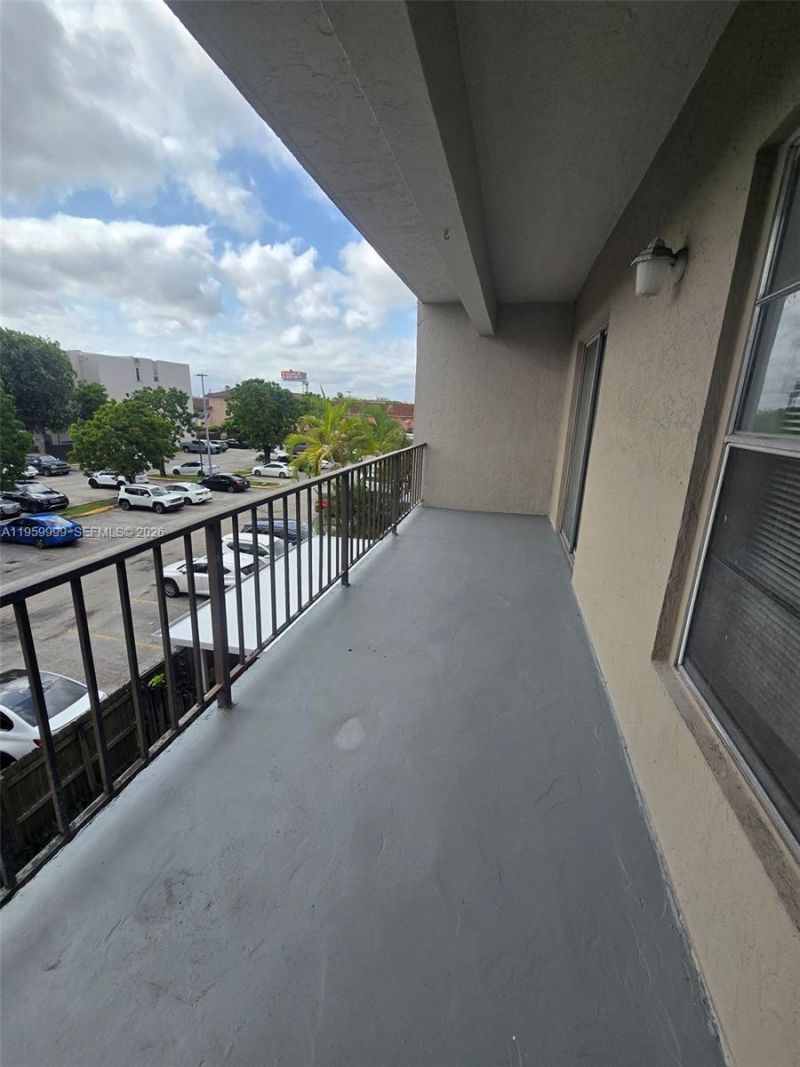 5755 W 20th Ave, Unit 312, Hialeah, FL 33012 Photo