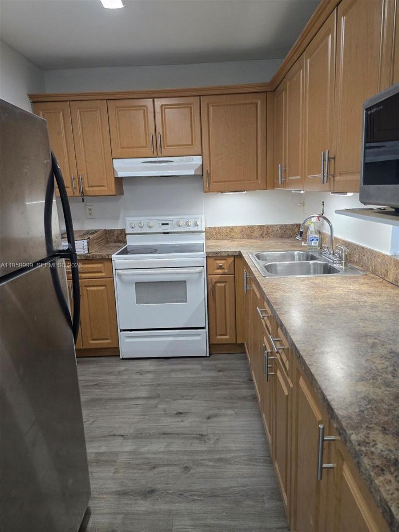 5755 W 20th Ave, Unit 312, Hialeah, FL 33012 Photo