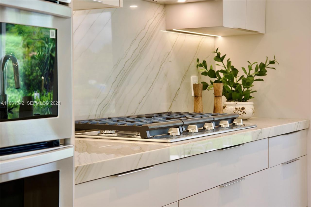 49 NW 108th St, Miami Shores, FL 33168 Photo