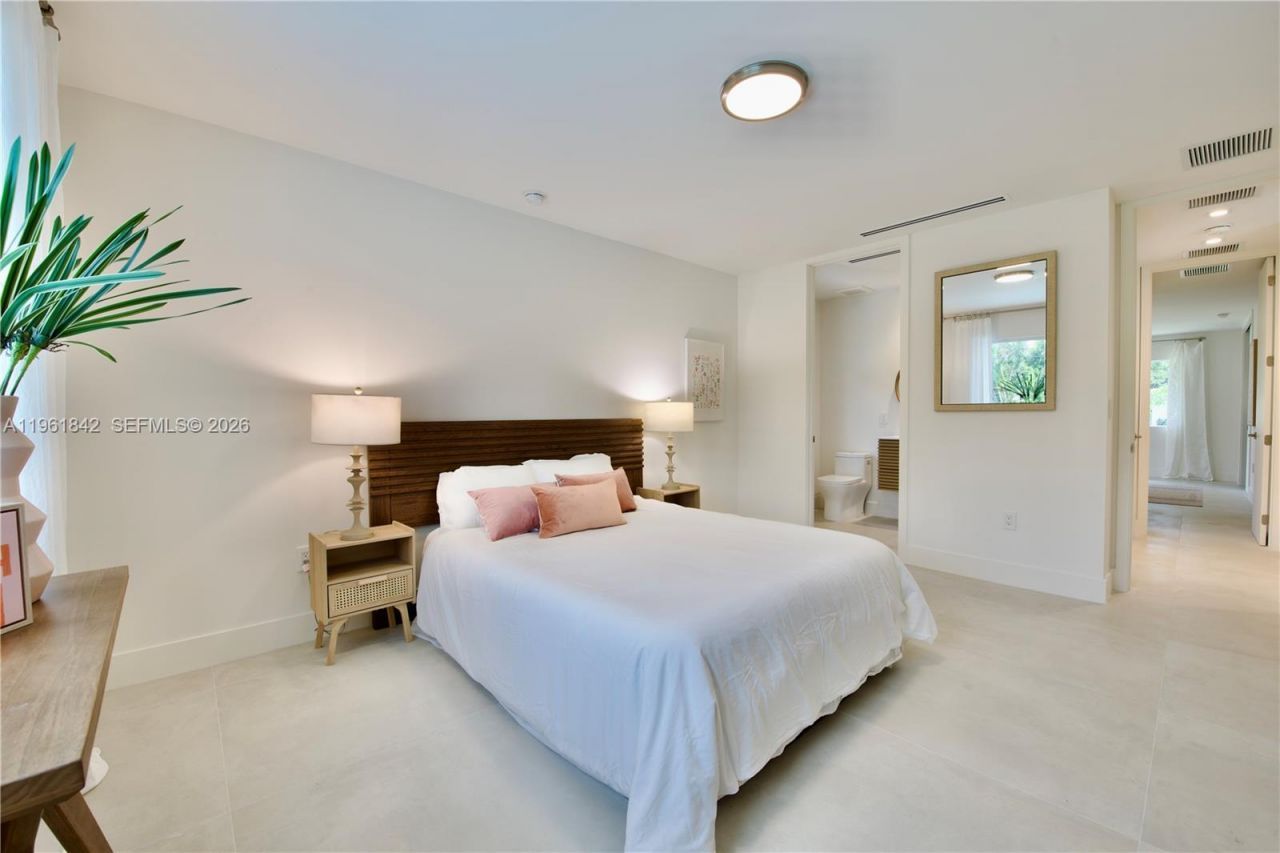 49 NW 108th St, Miami Shores, FL 33168 Photo