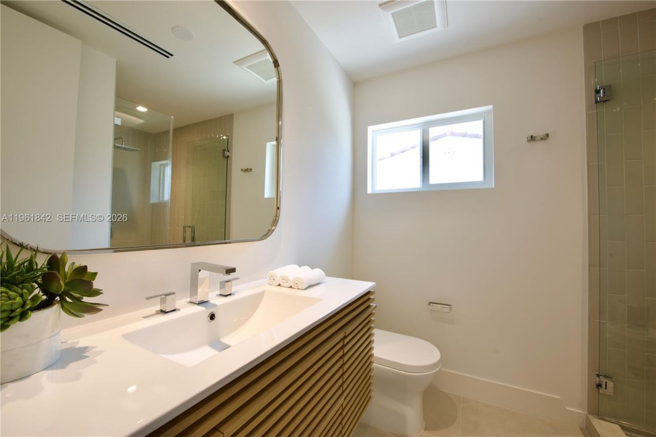 49 NW 108th St, Miami Shores, FL 33168 Photo