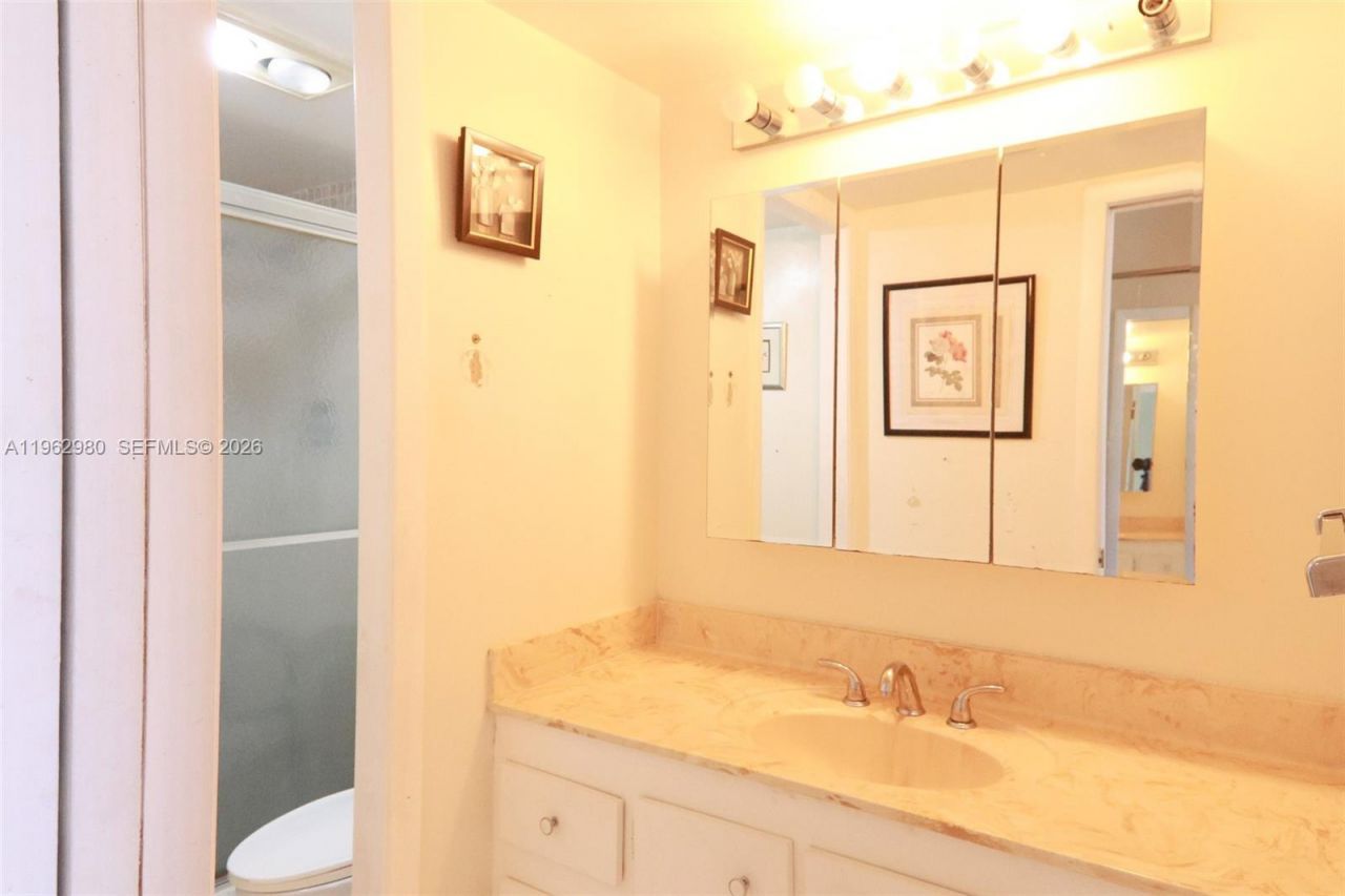 1200 Saint Charles Pl, Unit 302, Pembroke Pines, FL 33026 Photo