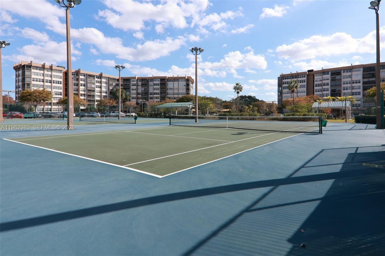 1200 Saint Charles Pl, Unit 302, Pembroke Pines, FL 33026 Photo