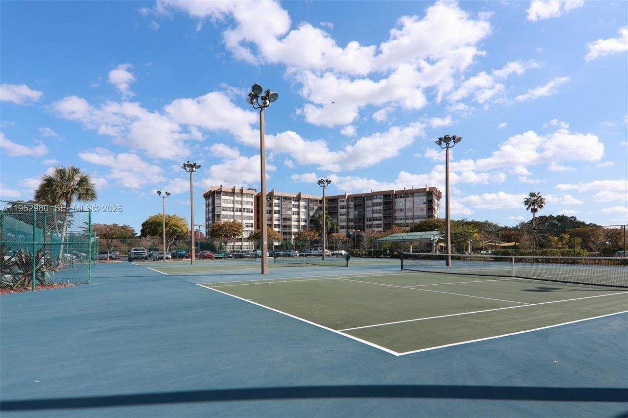 1200 Saint Charles Pl, Unit 302, Pembroke Pines, FL 33026 Photo