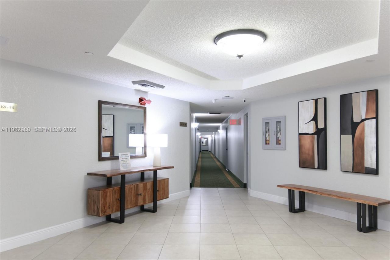 1200 Saint Charles Pl, Unit 302, Pembroke Pines, FL 33026 Photo