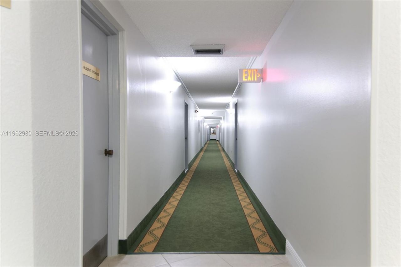 1200 Saint Charles Pl, Unit 302, Pembroke Pines, FL 33026 Photo