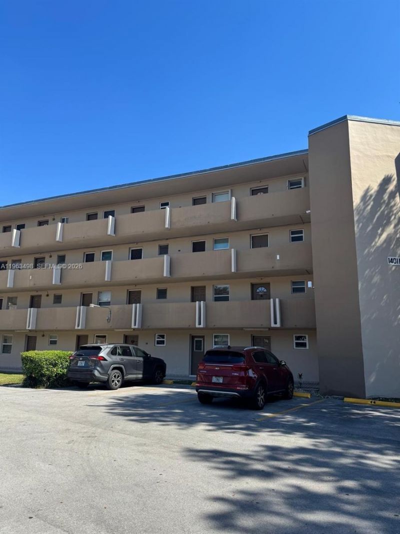 1401 NE 191st St, Unit D108, Miami, FL 33179 Photo