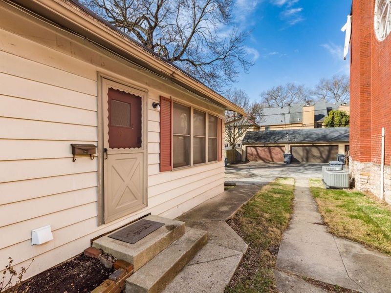 981 Highland Street, Columbus, OH 43201 Photo 15