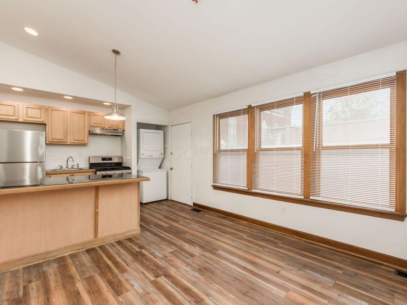 981 Highland Street, Columbus, OH 43201 Photo 7