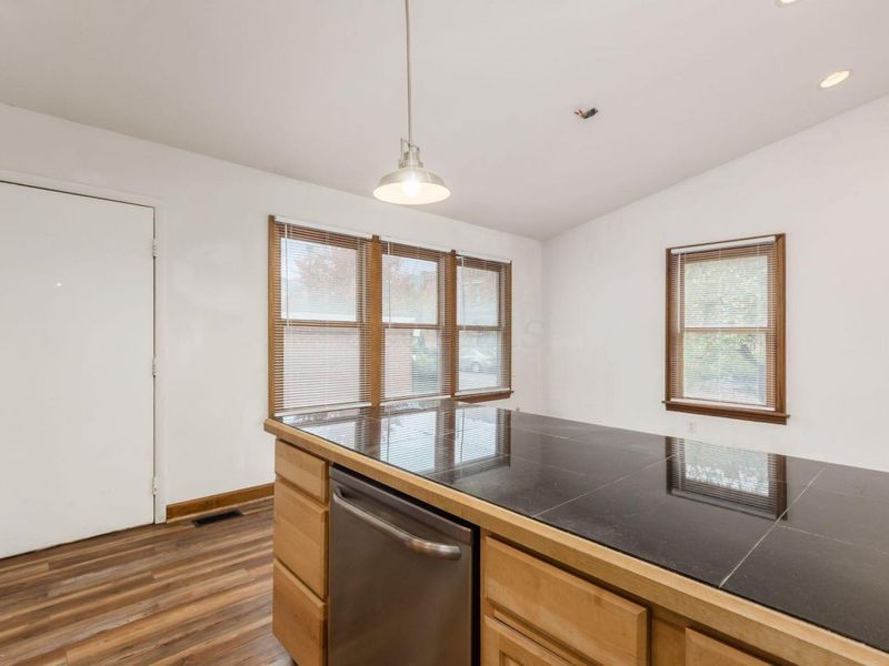 981 Highland Street, Columbus, OH 43201 Photo 9