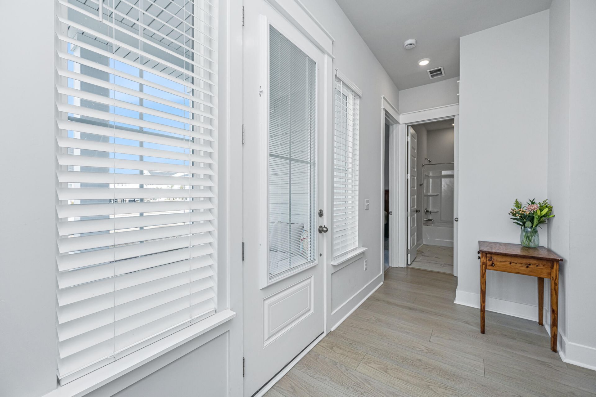 185 Denham Street Photo 12