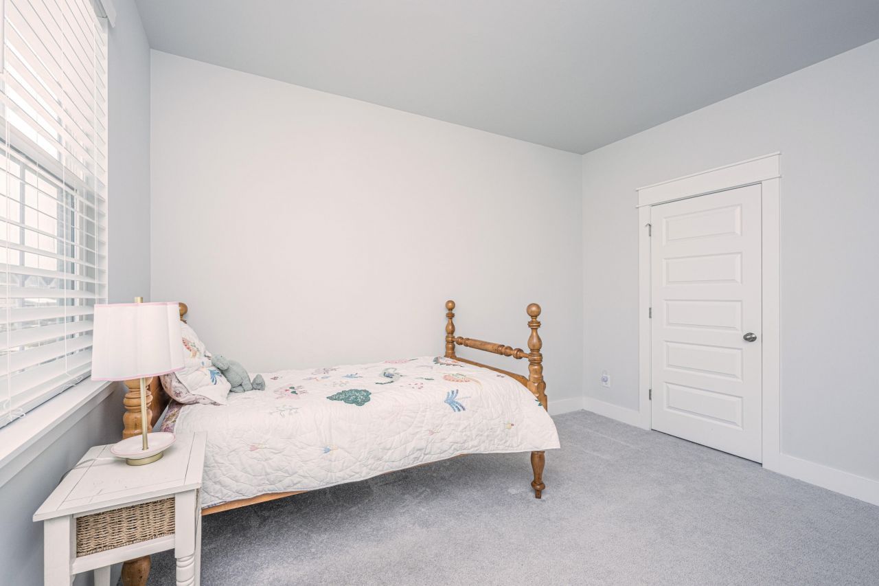 185 Denham Street Photo 21