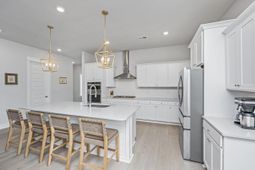 185 Denham Street photo 4