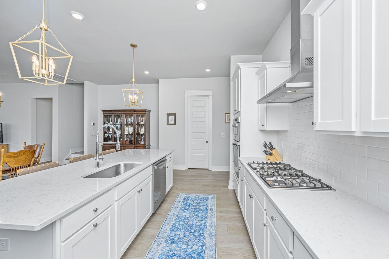 185 Denham Street Photo 4