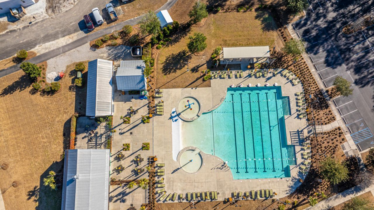 185 Denham Street Photo 41