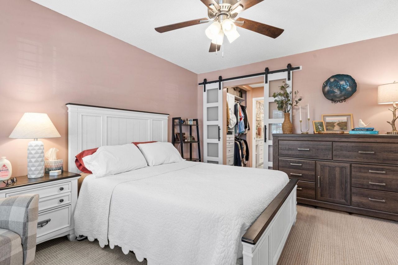 693 Wilshire Ln. Photo 20