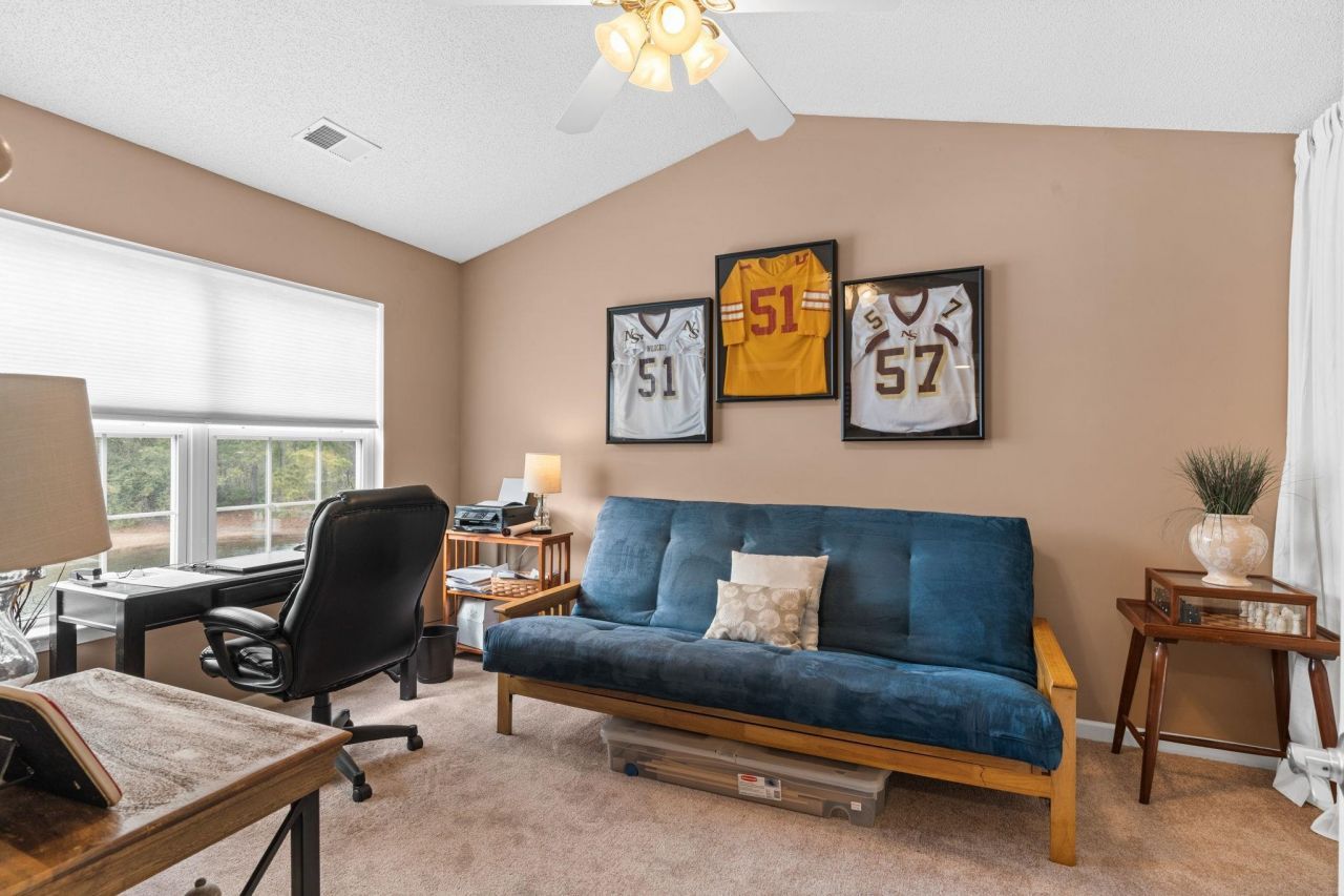 693 Wilshire Ln. Photo 25