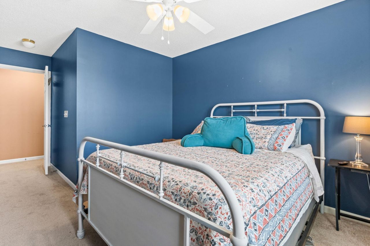 693 Wilshire Ln. Photo 26