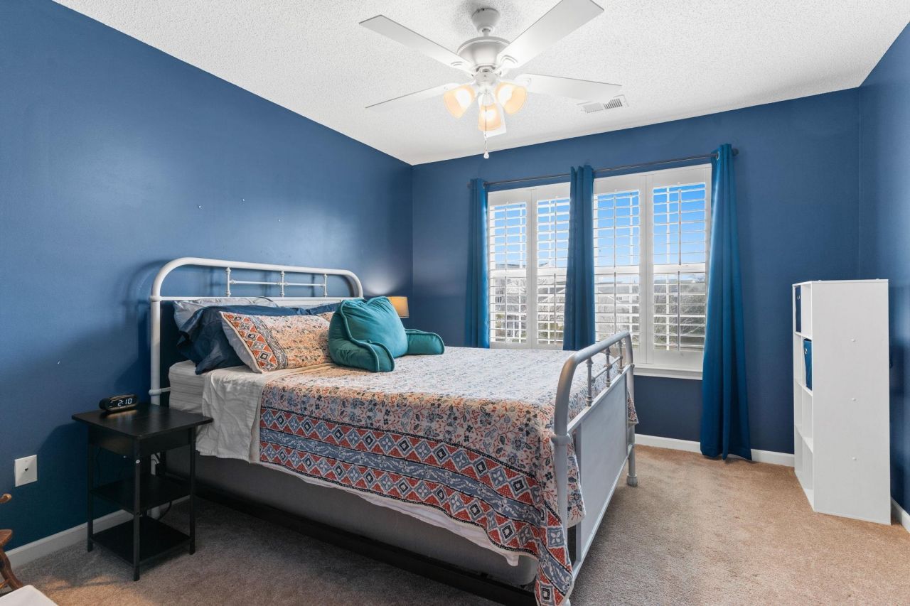 693 Wilshire Ln. Photo 28