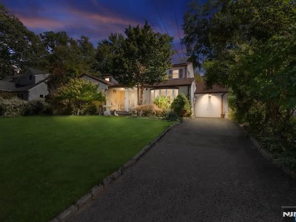 766 7th Avenue, RIVER EDGE, NJ 07661