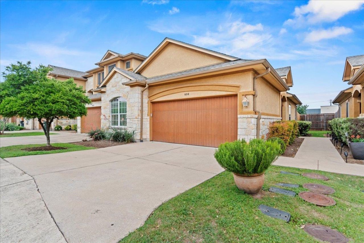 2210 Onion Creek Pkwy, Unit 604, Austin, TX 78747 Main Photo