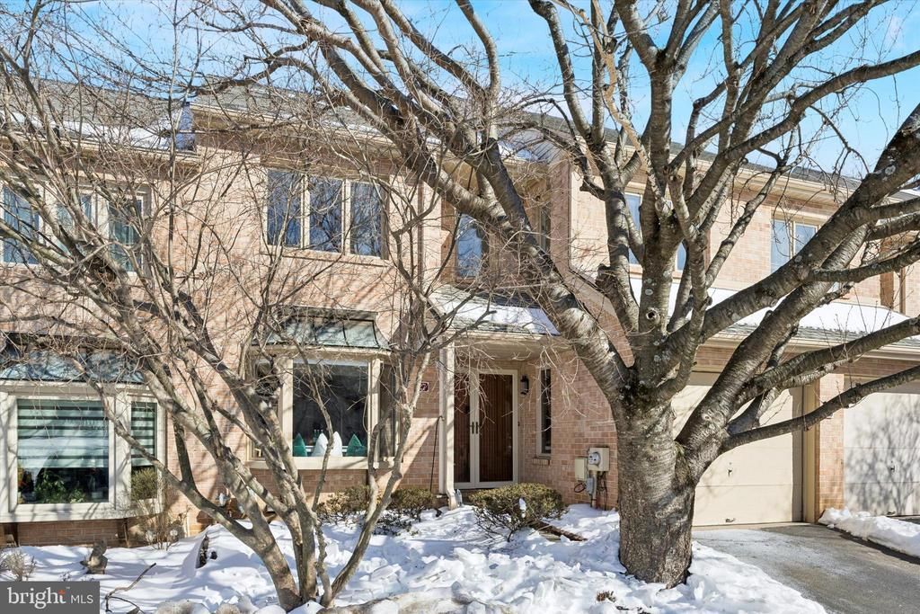 27 Militia Hill Drive, Chesterbrook, PA 19087 Main Photo