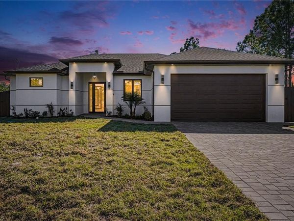 369 Woodburn DR, LEHIGH ACRES, FL 33972