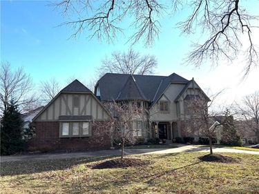 4001 W 126 Street, Leawood, KS 66209