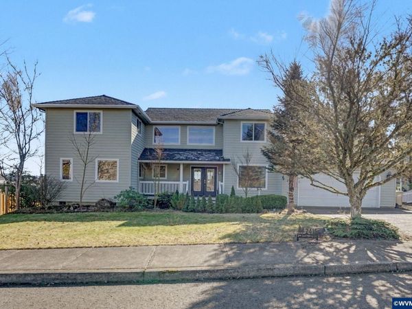 2415 SW Oakwood Dr, Dallas, OR 97338