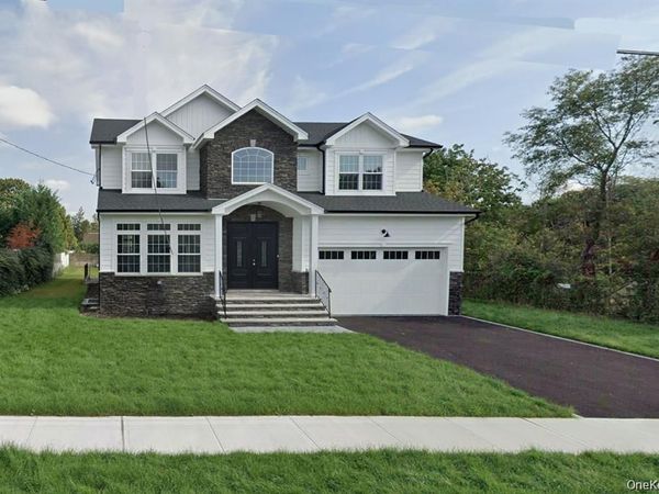 255 Maple Ave Maple Ave, East Meadow, NY 11554