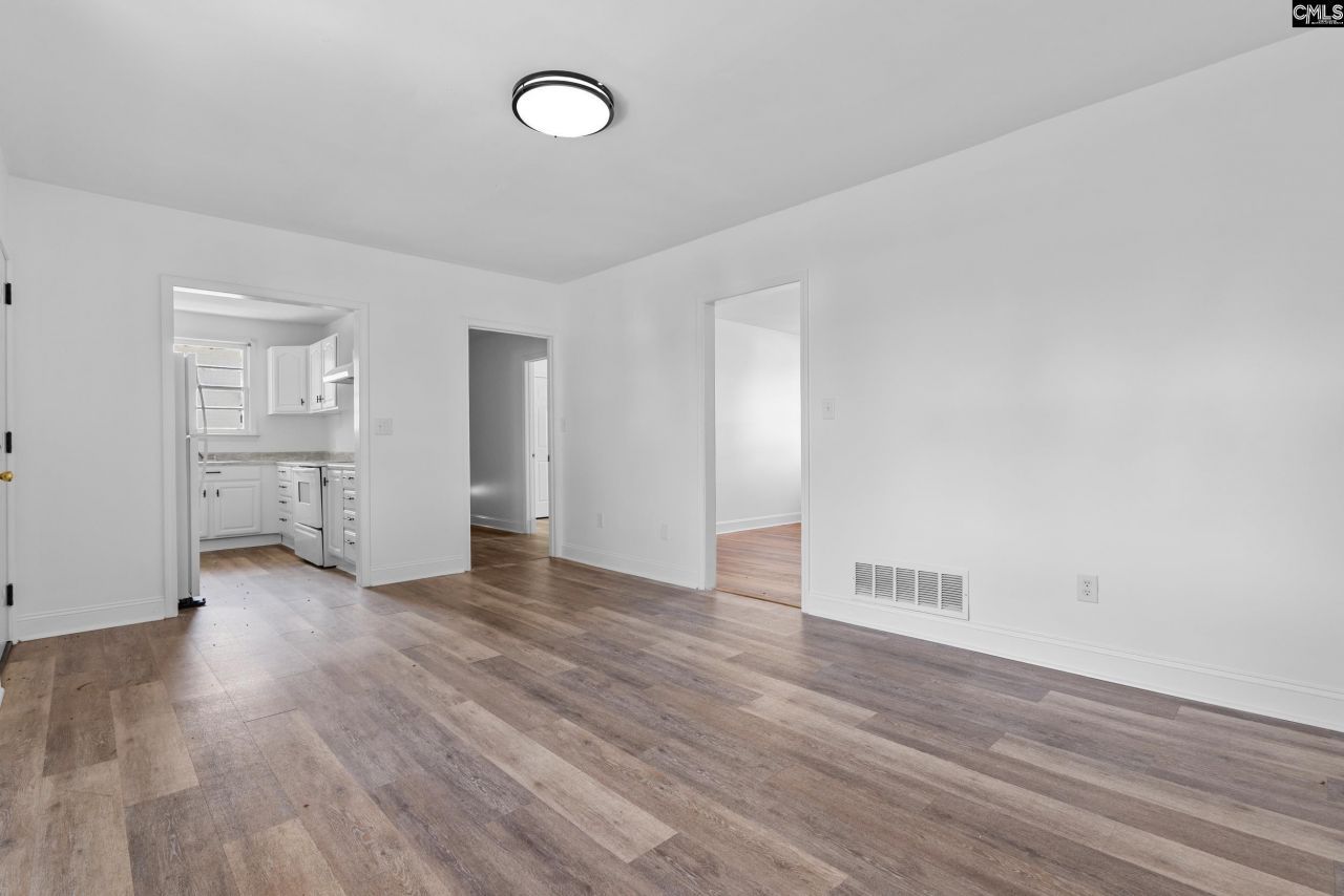 7030 Claudia Dr Photo 6