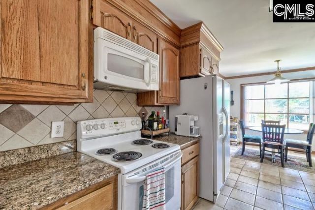 6 Newgate End  Photo 14