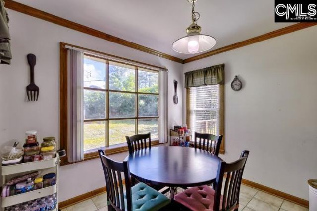 6 Newgate End  Photo 16