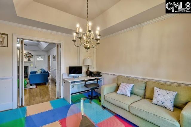 6 Newgate End  Photo 9