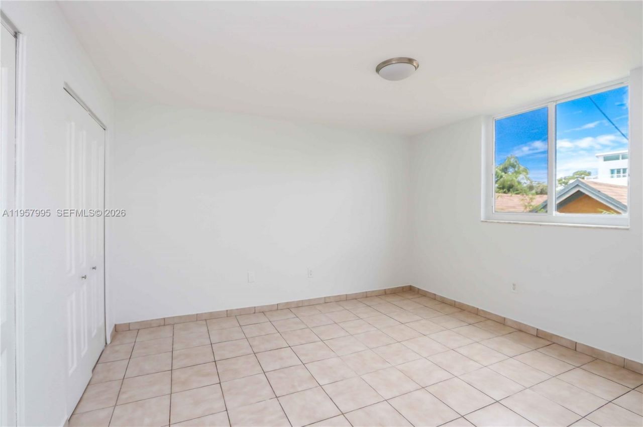 921 Jefferson Ave, Unit 3C, Miami Beach, FL 33139 Photo
